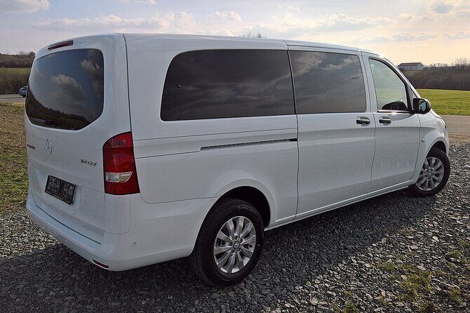 Private Transfer from Prague Airport to Prague City Hotels 1 - 7 pax - Why Choose This Transfer? The Advantages