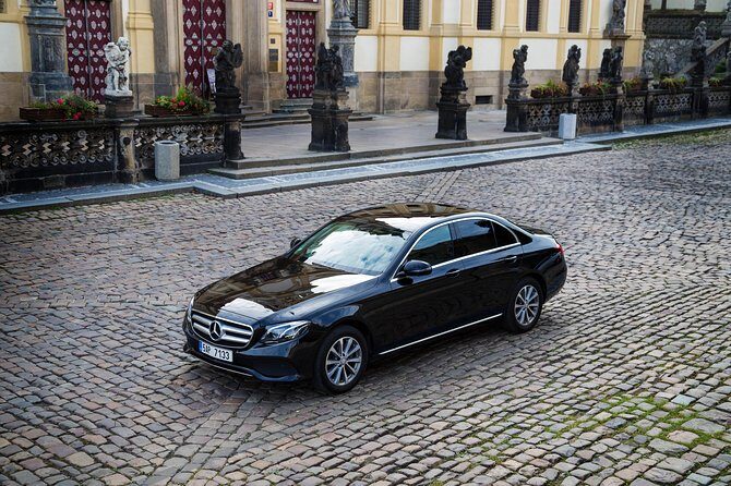 Private transfer from Prague to Vienna via Cesky Krumlov - Key Points