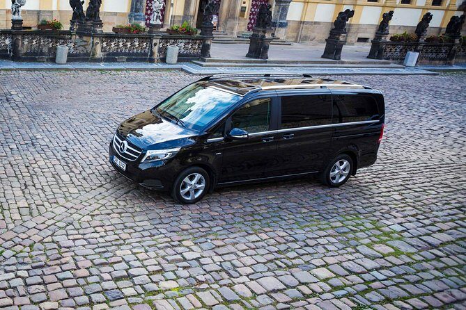 Private transfer from Prague to Vienna via Cesky Krumlov - Why Travelers Rate This Service So Highly