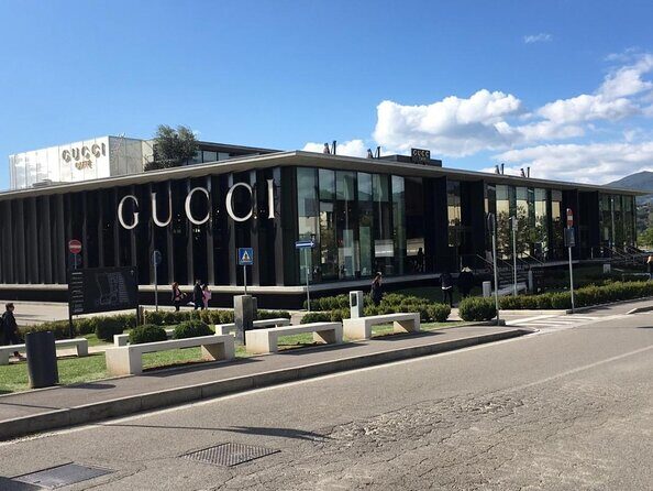 Private Transfer from Rome to Florence with 3 hours stop in The Mall Lux Outlet - An Introduction to the Experience