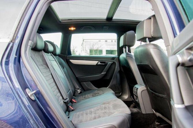 Private Transfer from Salou, PortAventura to Airport Barcelona - Key Points