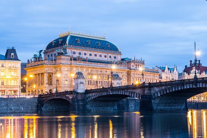 Private Transfer from Salzburg to Prague with local English-speaking driver - An In-Depth Look at the Salzburg to Prague Transfer Experience