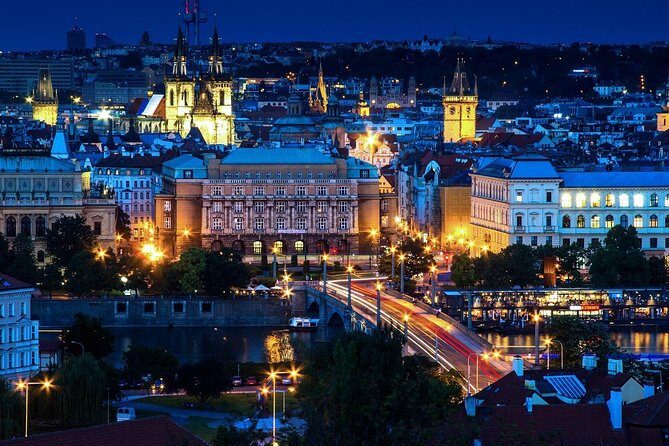 Private Transfer from Salzburg to Prague with local English-speaking driver - The Sum Up