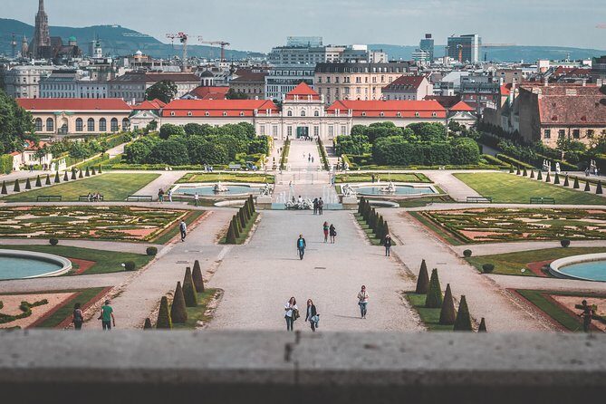 Private Transfer from Salzburg to Vienna: Door-to-door, English-speaking driver - A Comfortable, Private Ride from Salzburg to Vienna