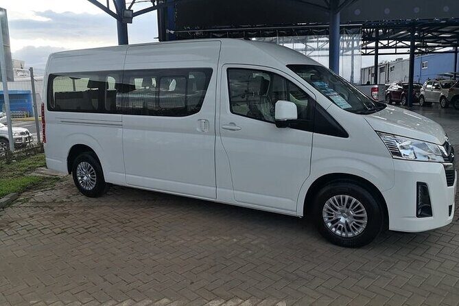 Private transfer from San Jose Airport welcome service to Jaco Beach - Comfortable, Private Transport from San Jose to Jaco Beach – An Honest Review