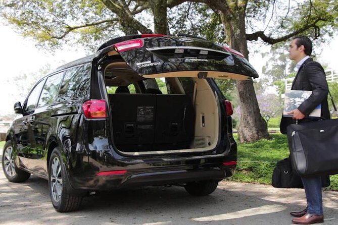 Private Transfer from Santiago Hotel to SCL Airport - What Makes This Transfer Stand Out