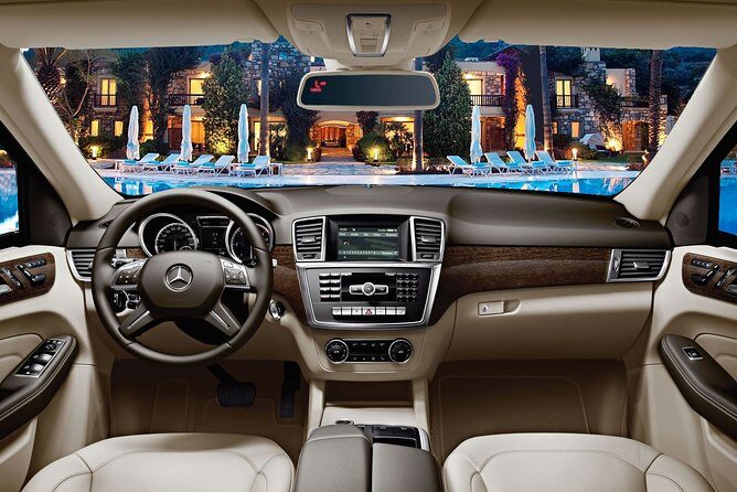 Private Transfer from Seattle City to Seattle (SEA) Airport - Starting off: Easy, comfortable, and stress-free transfer from Seattle