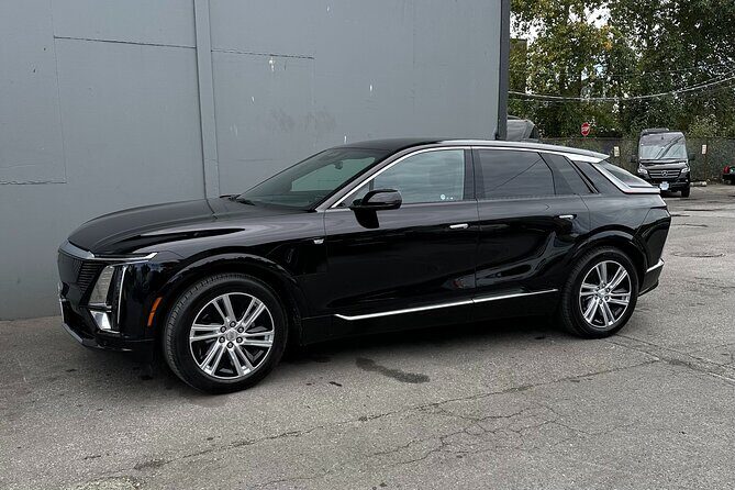 Private Transfer from Seattle to Vancouver - Private Transfer from Seattle to Vancouver: A Comfortable, Luxurious Ride