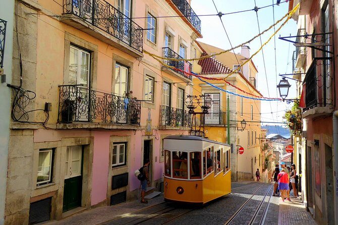 Private Transfer from Seville to Lisbon, 2 hours for sightseeing - The Sum Up