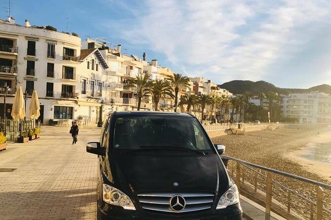 Private Transfer from Sitges to Barcelona Airport - Key Points