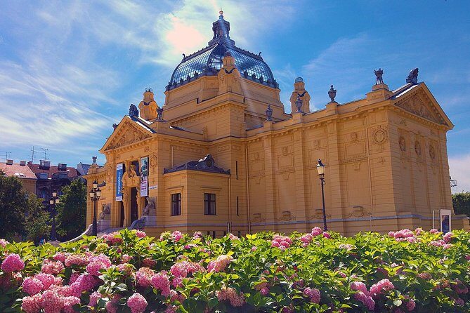 Private Transfer from Split to Zagreb with 2 hours for sightseeing - Key Points