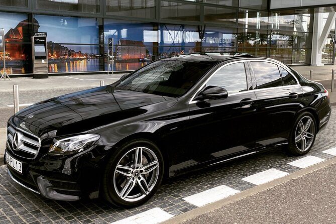 Private Transfer: From the Hotel, Apartment or Private Address to the Gdansk Airport - Who Will Love This Service?