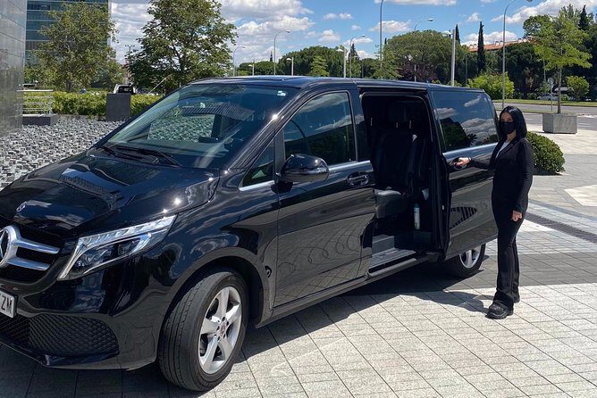 Private transfer from/to Seville to/from Granada with optional stop in Cordoba - FAQs