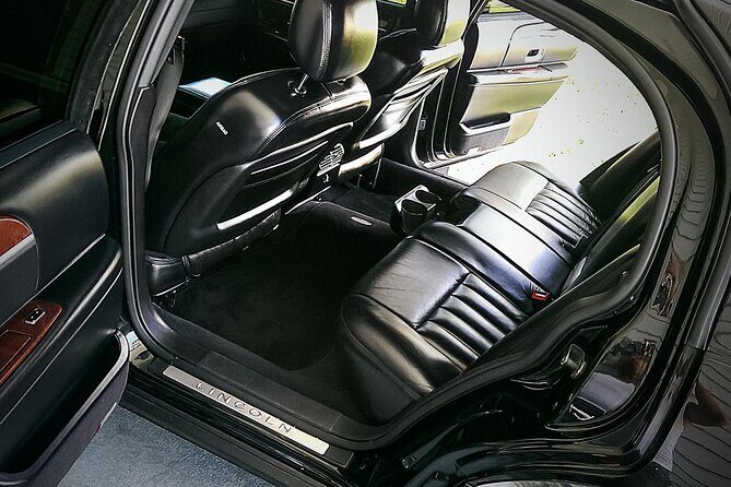 Private Transfer from Vancouver to SeaTac or Seattle Downtown - The Border Crossing Experience