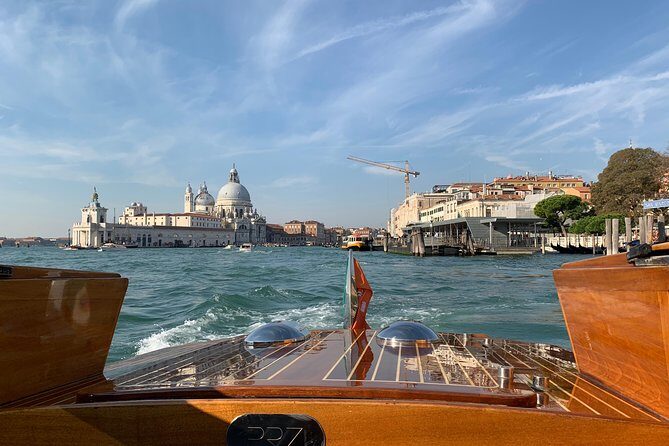 Private Transfer from Venice Airport to Hotel in Venice City Center - Why Choose a Private Water Taxi?