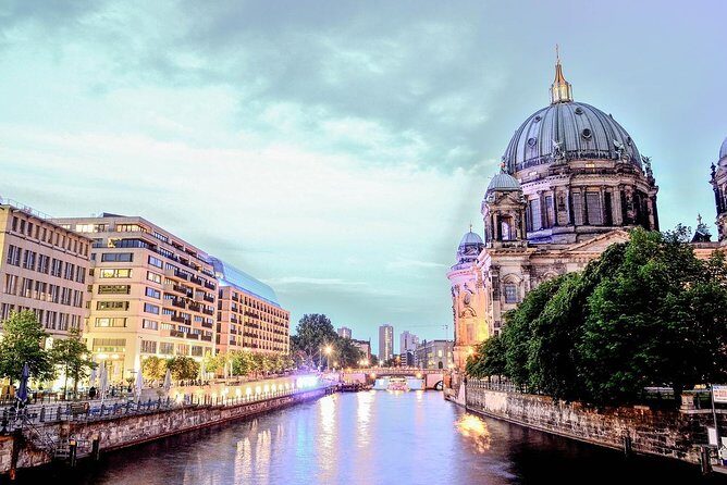 Private Transfer from Vienna to Berlin with 2 hours for sightseeing - FAQ