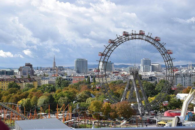 Private Transfer from Warsaw to Vienna with 2h of Sightseeing - A Comfortable, Personal Way to Travel from Warsaw to Vienna
