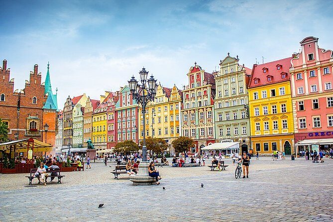 Private Transfer from Wroclaw (WRO) Airport to Wroclaw city centre - Who Will Love This Service?