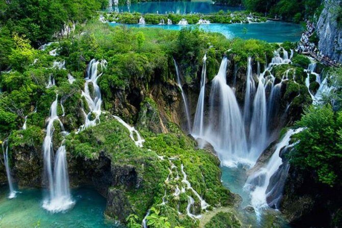PRIVATE TRANSFER: From Zagreb to Split with Plitvice Lakes tour - Key Points