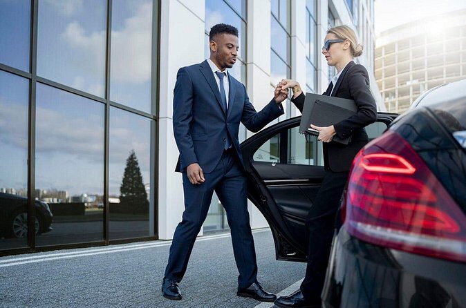 Private Transfer in a Luxury Vehicle to and/or from AUS Airport - The Sum Up