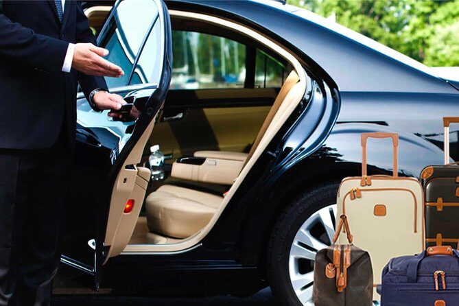 Private Transfer IN from to the International Airport Mariscal Sucre to Quito - Key Points