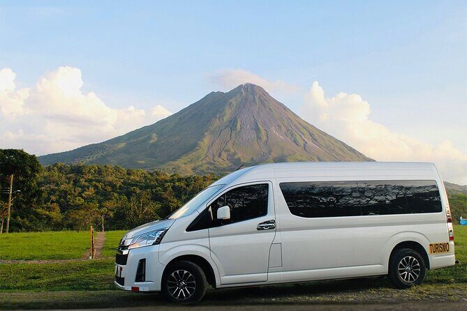 Private Transfer La Fortuna To Juan Santamaria Airport From 7to10 - A Smooth Journey from La Fortuna to Juan Santamaria Airport