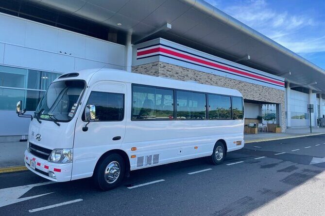 Private Transfer: Liberia Airport to RIU Hotels/Planet Hollywood - An In-Depth Look at the Liberia to Hotel Transfer