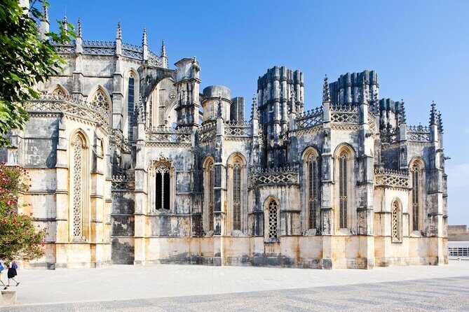 Private Transfer Lisbon-Porto with 2 (two) visits - Private Transfer Lisbon-Porto with Two Visits: A Practical and Personalized Way to Explore Portugal’s Highlights