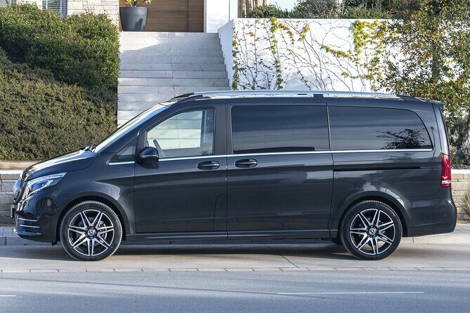 Private Transfer: Madrid to Madrid Airport MAD in Luxury Van - Key Points