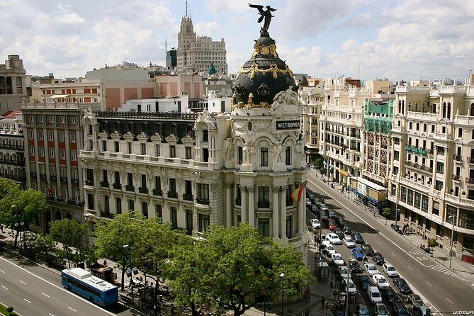 Private Transfer: Madrid to Madrid Airport MAD in Luxury Van - Frequently Asked Questions
