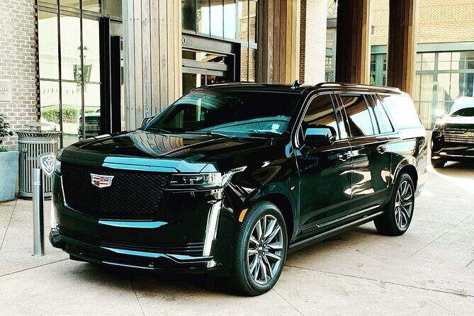 Private Transfer: New York to LaGuardia Airport LGA by Luxury SUV - A Private Transfer from NYC to LaGuardia in Style and Comfort