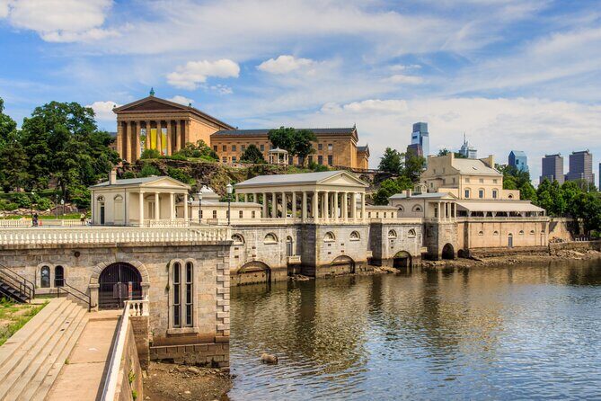 Private Transfer: Philadelphia Airport PHL to Philadelphia in Luxury SUV - A Detailed Look at This Philadelphia Airport Transfer Service