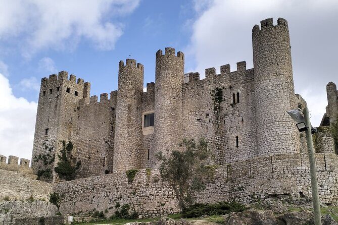 Private Transfer Porto to Lisbon with Nazaré and Óbidos Stops - FAQ