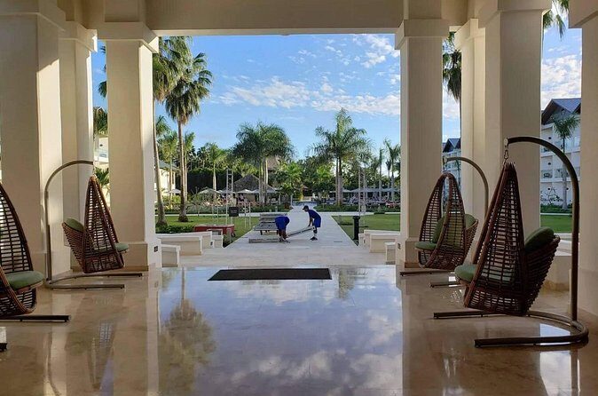 Private Transfer Punta Cana Airport to/from Dreams La Romana - Who Should Consider This Transfer?