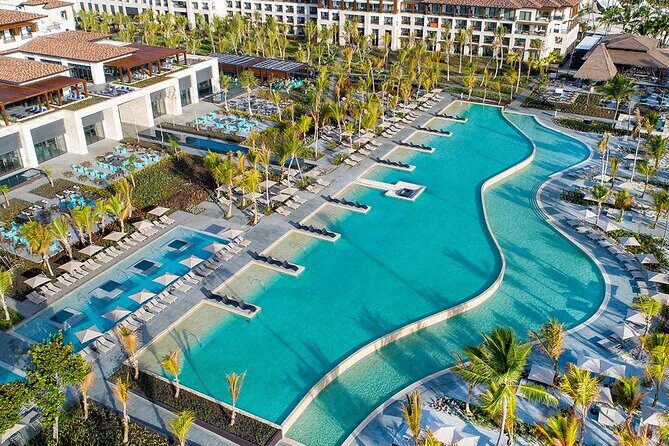 Private Transfer Punta Cana Airport to/from Lopesan Costa Bavaro - An In-Depth Look at Your Punta Cana Transfer Experience