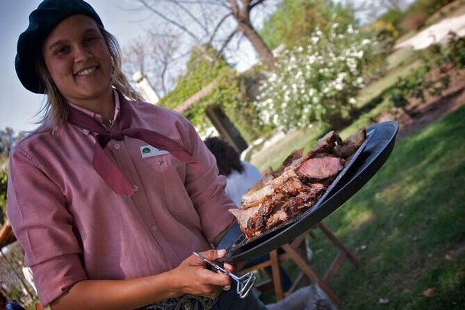 Private Transfer: Round trip transfer from/to EZE International Airport - Key Points