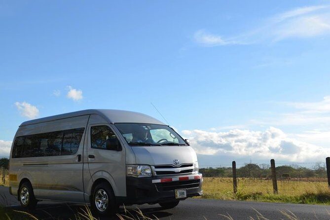 Private Transfer San Jose Airport > Arenal Volcano/La Fortuna - The Complete Picture of the Transfer Experience