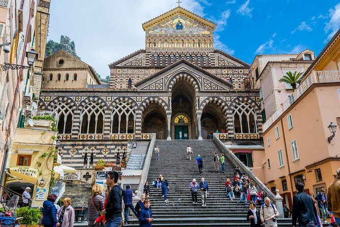 Private transfer to Amalfi Coast from Naples Airport - Who Should Book This Transfer?