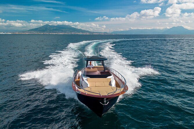 Private Transfer to Capri - Onboard Experience: Comfort Meets Authenticity