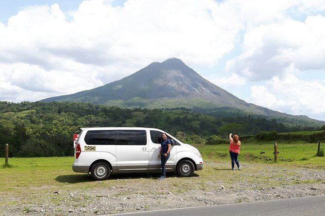 Private Transfer to/from Liberia Airport to La Fortuna Area (Arenal Volcano) - Key Points
