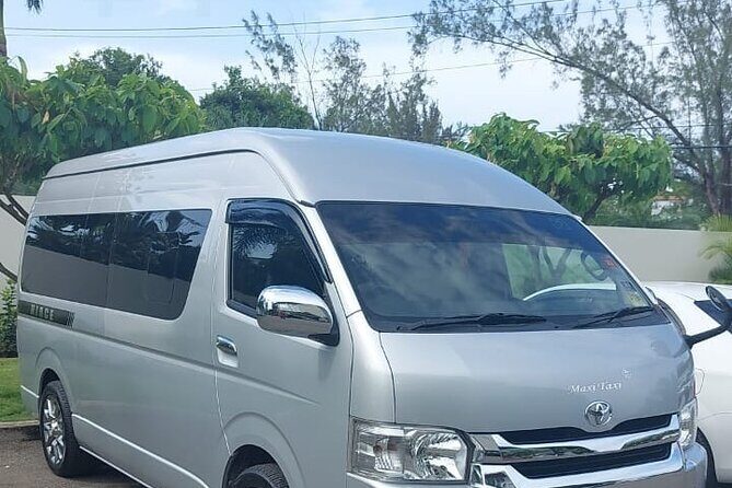 Private Transfer to Hotels in MoBay from Montego Bay Airport - A Comfortable, Trustworthy Ride from Montego Bay Airport to Your Hotel