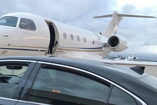 Private Transfer: Toronto Pearson Airport or Richmond Hill Black Car Service - Key Points