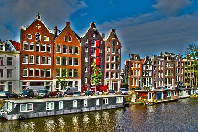 Private transfers from or to Amsterdam Schiphol airport. (AMS) - A Detailed Look at the Private Airport Transfer Experience