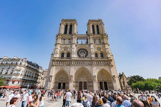 Private Transfers from Paris Airport CDG to Paris City - The Sum Up