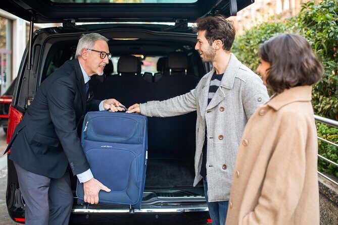 Private Transfers in Santorini Airport, Port and Hotels - The Sum Up