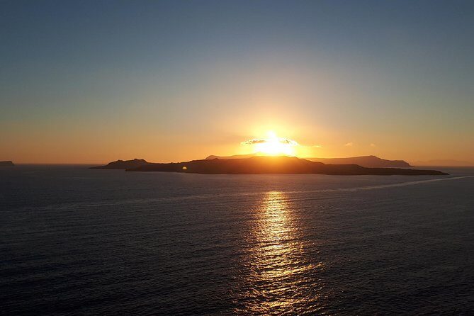 Private transfers in Santorini Greece - Who Should Consider This Service?