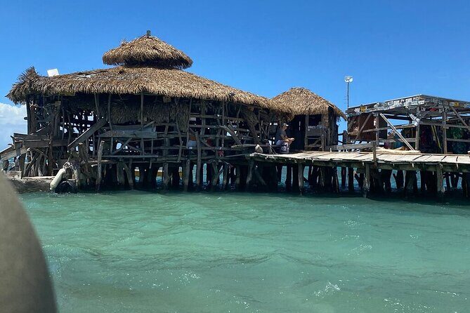 Private transport Combo to Pelican Bar and Appleton Rum factory - A Taste of Jamaica: Private Tour to Appleton Rum and Pelican Bar