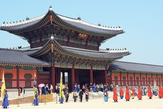 Private transport for 1 day Seoul tour - Exploring Seoul in Comfort and Style