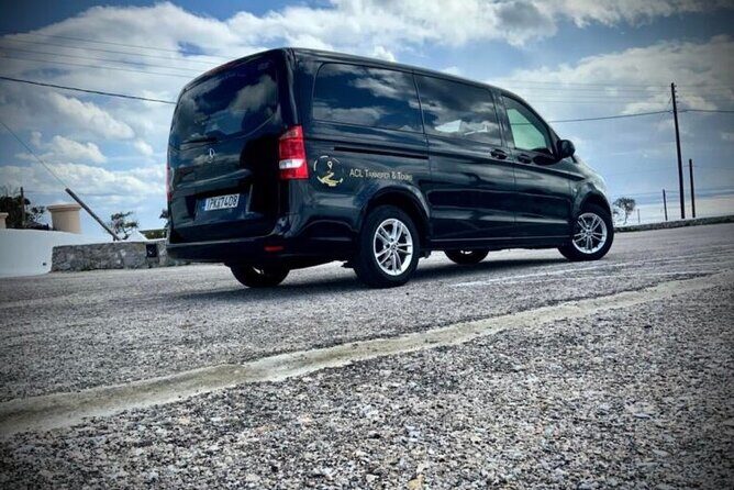 Private Transportation from Airport to Oia - The Details of the Experience