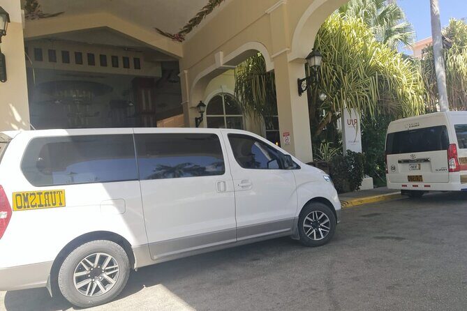 Private Transportation from Liberia Airport to Planet Hollywood - The Practicalities: What to Expect